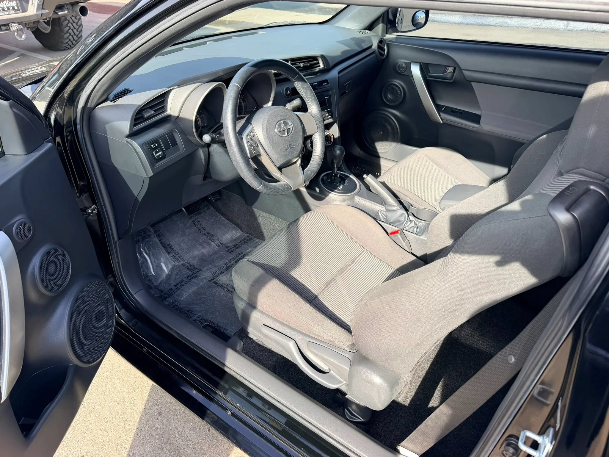Used 2013 Scion tC FWD image 9