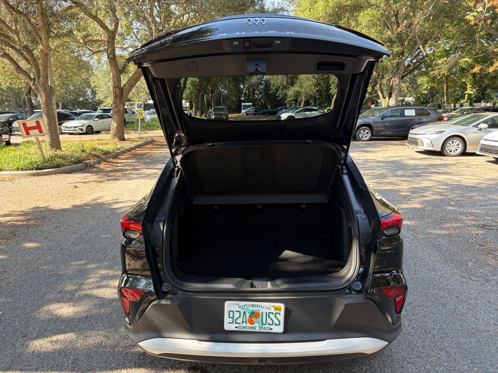 Used 2025 Buick Envista Preferred image 24