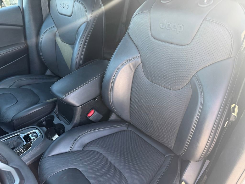 Certified 2022 Jeep Cherokee Limited image 18