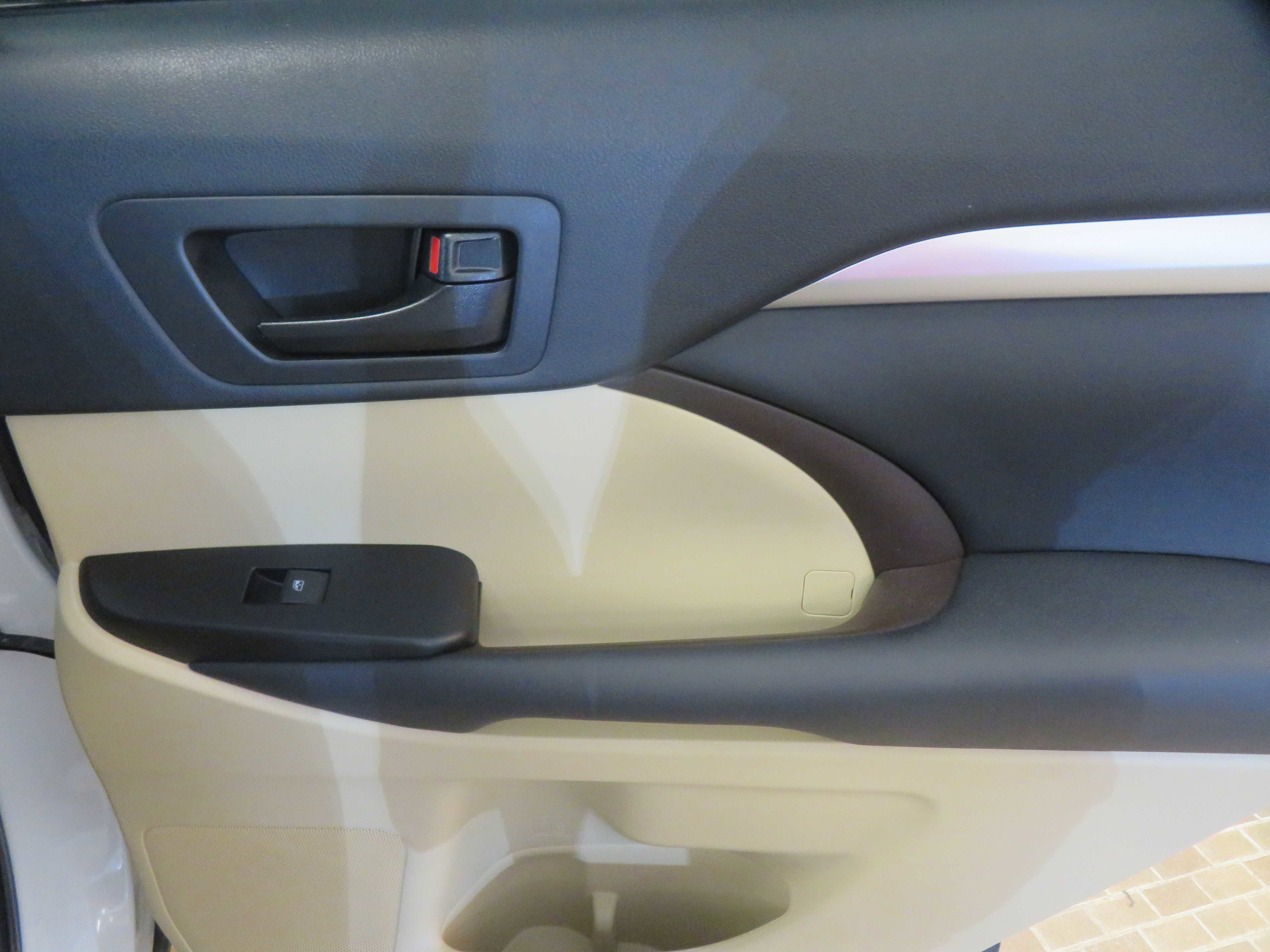 Used 2014 Toyota Highlander Plus FWD image 22