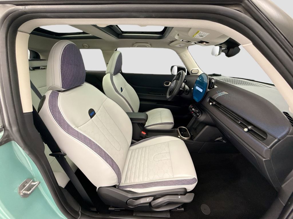 Certified 2025 MINI Cooper S image 23