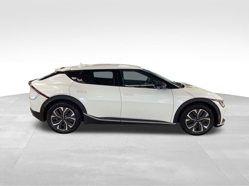 Certified 2024 Kia EV6 Light AWD/4WD image 6