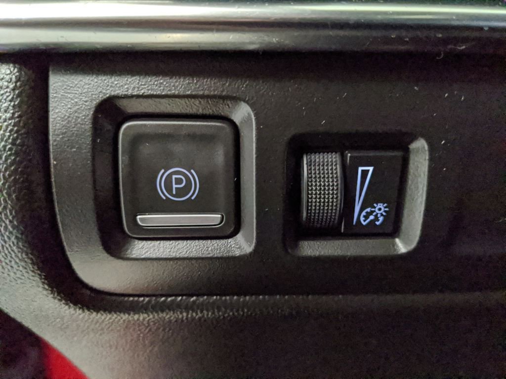 Used 2023 Cadillac XT4 Premium Luxury w/ Driver Assist Package image 15