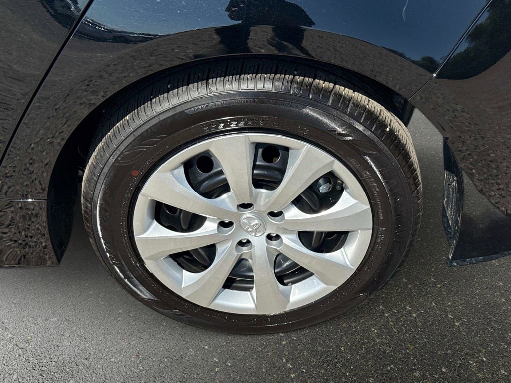 Used 2026 Toyota Corolla LE image 10