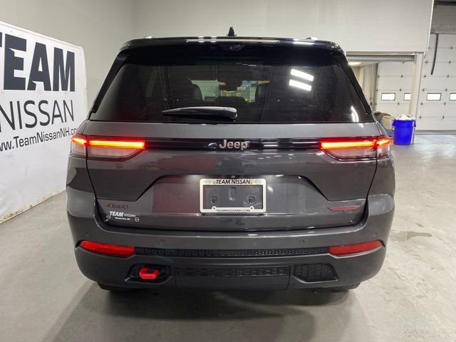Used 2022 Jeep Grand Cherokee Trailhawk w/ Luxury Tech Group III AWD/4WD image 5