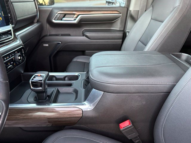 Used 2023 Chevrolet Silverado 1500 LT Trail Boss w/ LT Trail Boss Premium Package AWD/4WD image 15