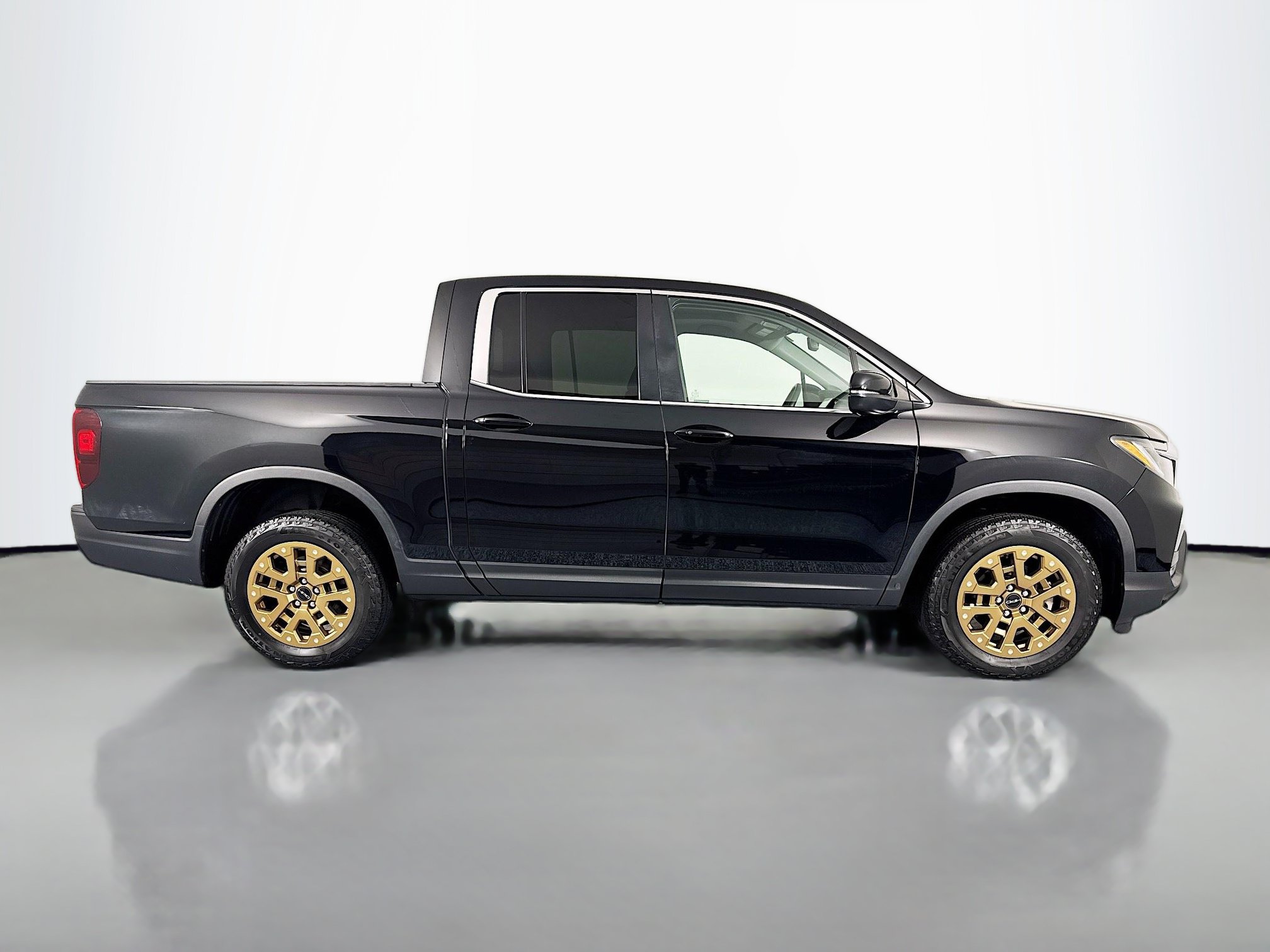 Certified 2023 Honda Ridgeline RTL image 4
