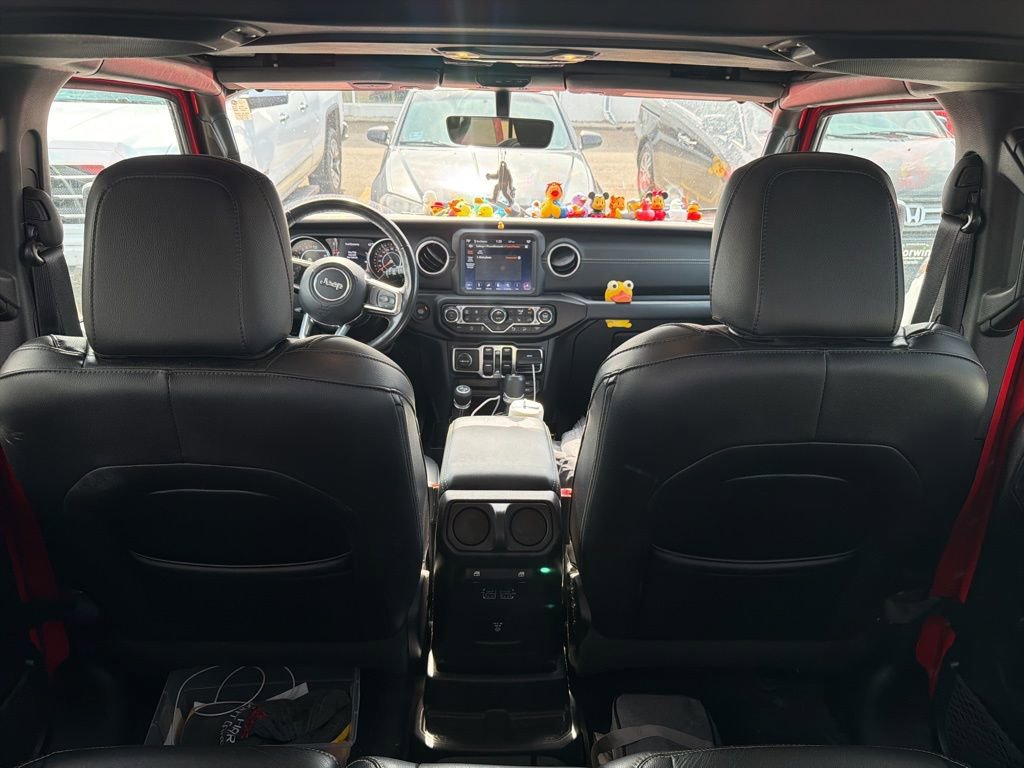 Used 2019 Jeep Wrangler Unlimited Sahara w/ Uconnect 4C Nav & Sound Group image 26