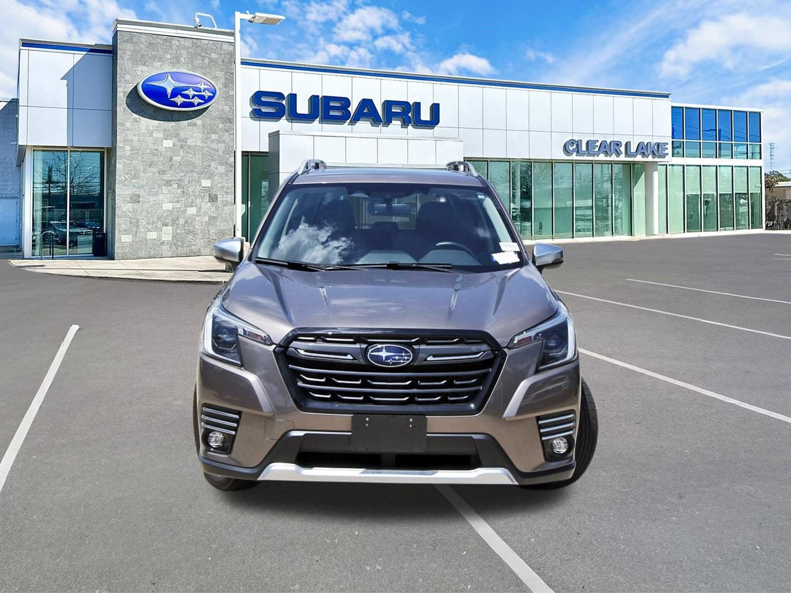 Used 2024 Subaru Forester Touring w/ POP Package 3 AWD/4WD image 2