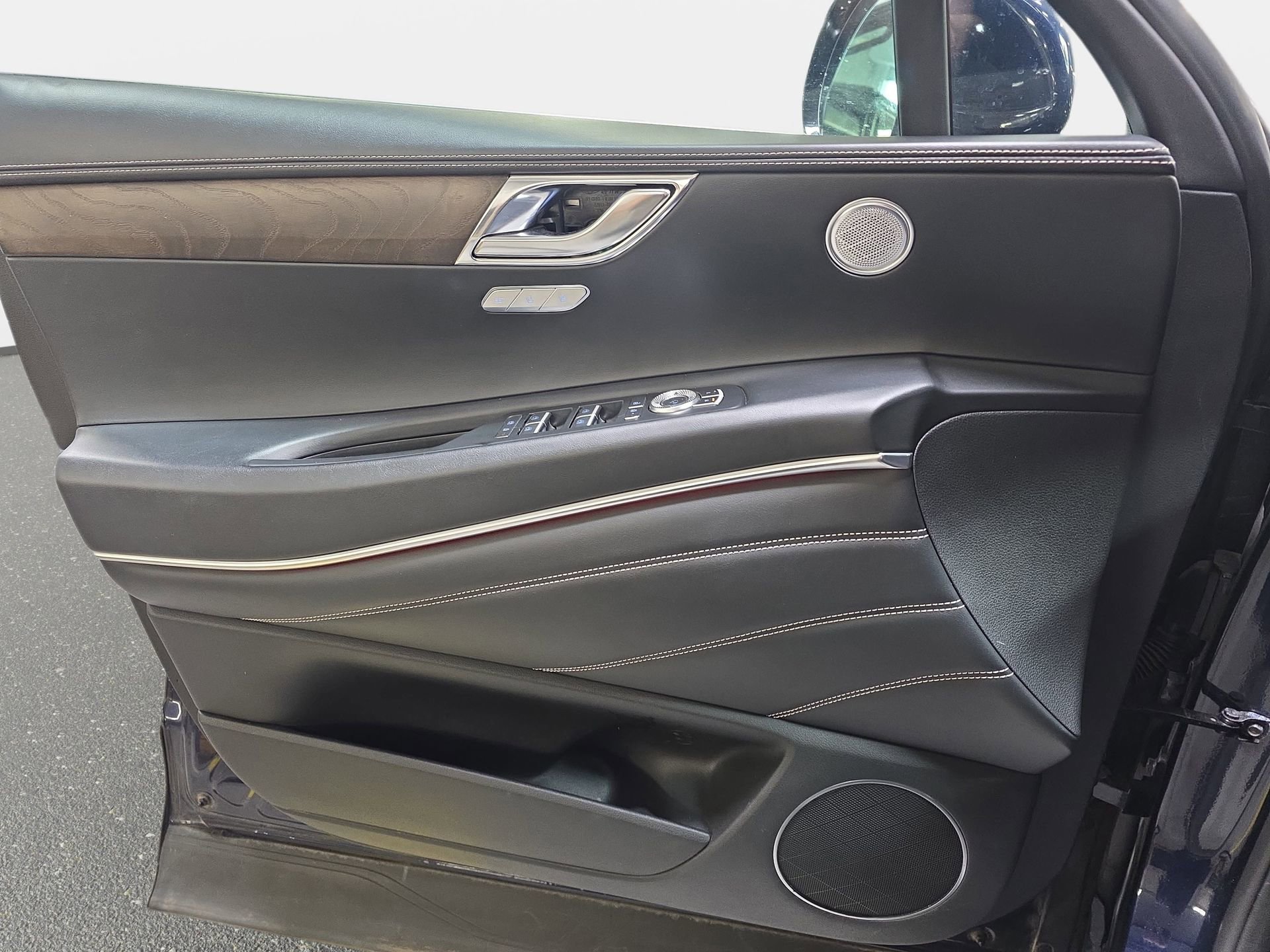 Used 2024 Genesis GV80 2.5T AWD/4WD image 26