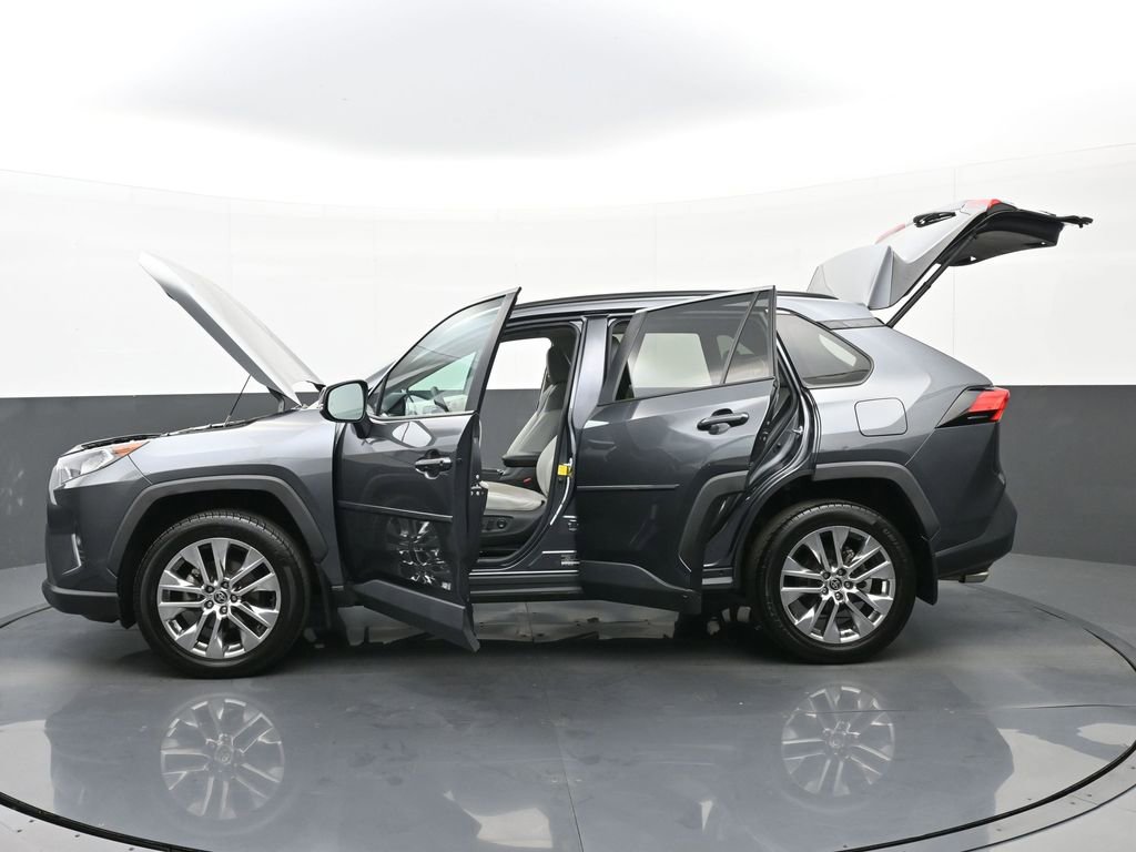 Used 2021 Toyota RAV4 XLE Premium image 52