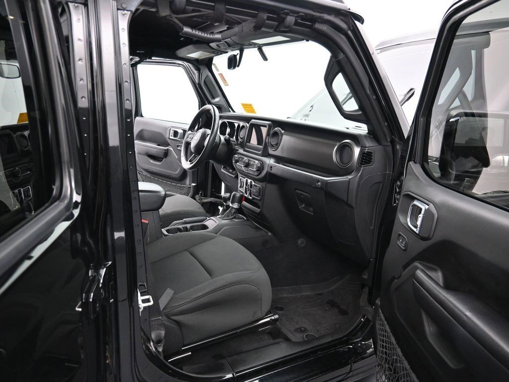 Used 2023 Jeep Gladiator Sport AWD/4WD image 11