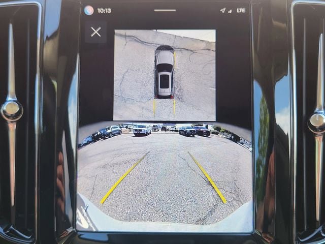 Certified 2025 Volvo XC60 B5 Plus AWD/4WD image 23