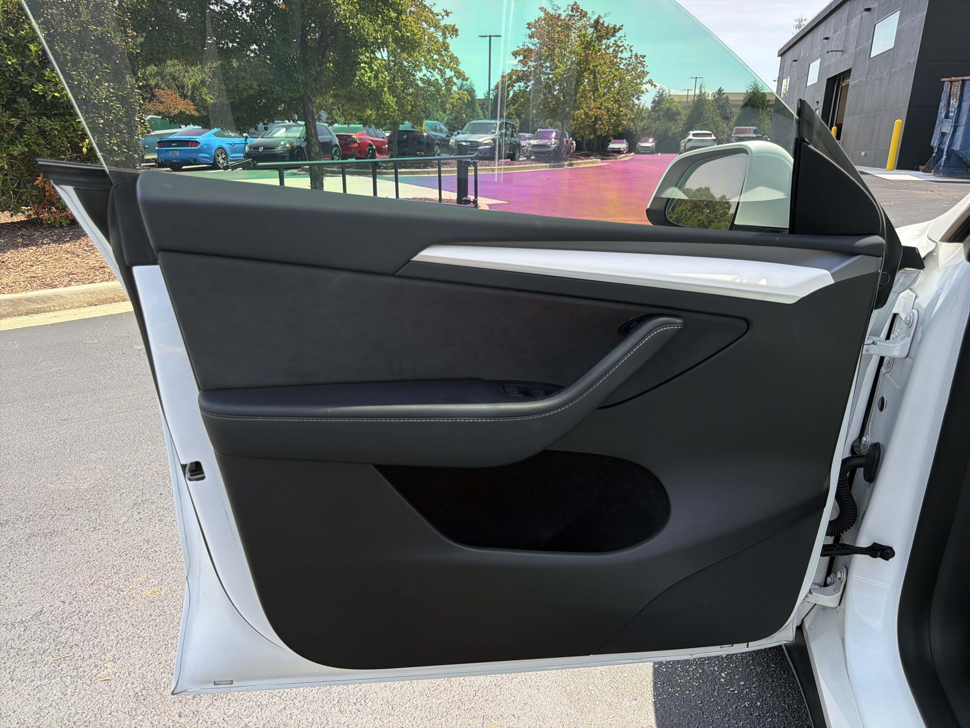 Used 2023 Tesla Model Y AWD image 23