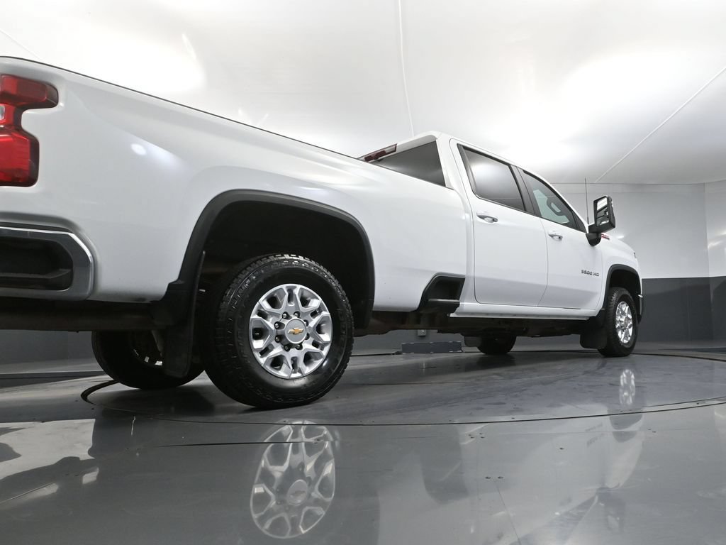 Used 2025 Chevrolet Silverado 3500 LT w/ Safety Package AWD/4WD image 54