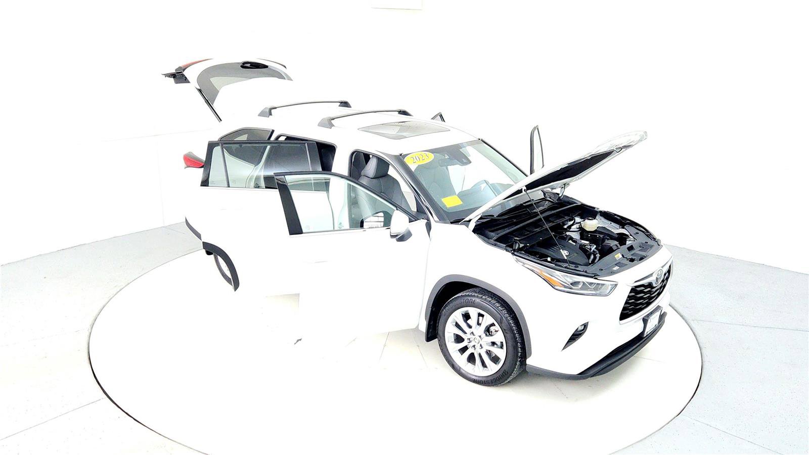 Used 2023 Toyota Highlander Limited image 24