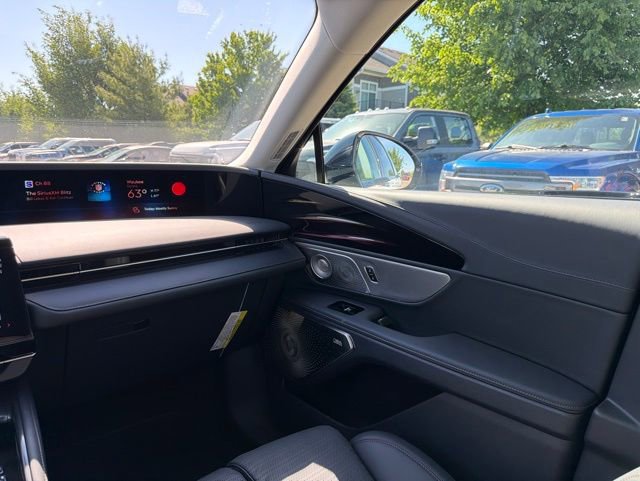 New 2026 Lincoln Nautilus Reserve AWD/4WD image 17