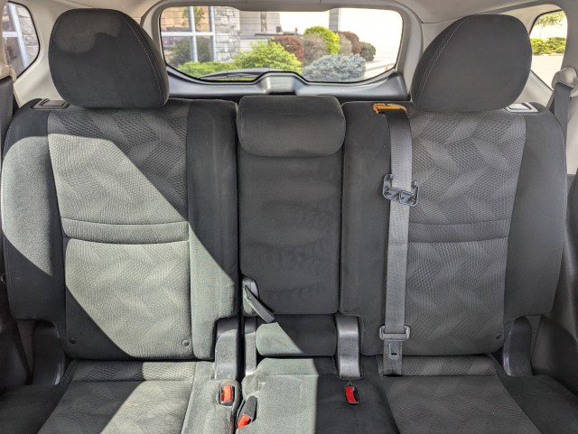 Used 2014 Nissan Rogue S image 20