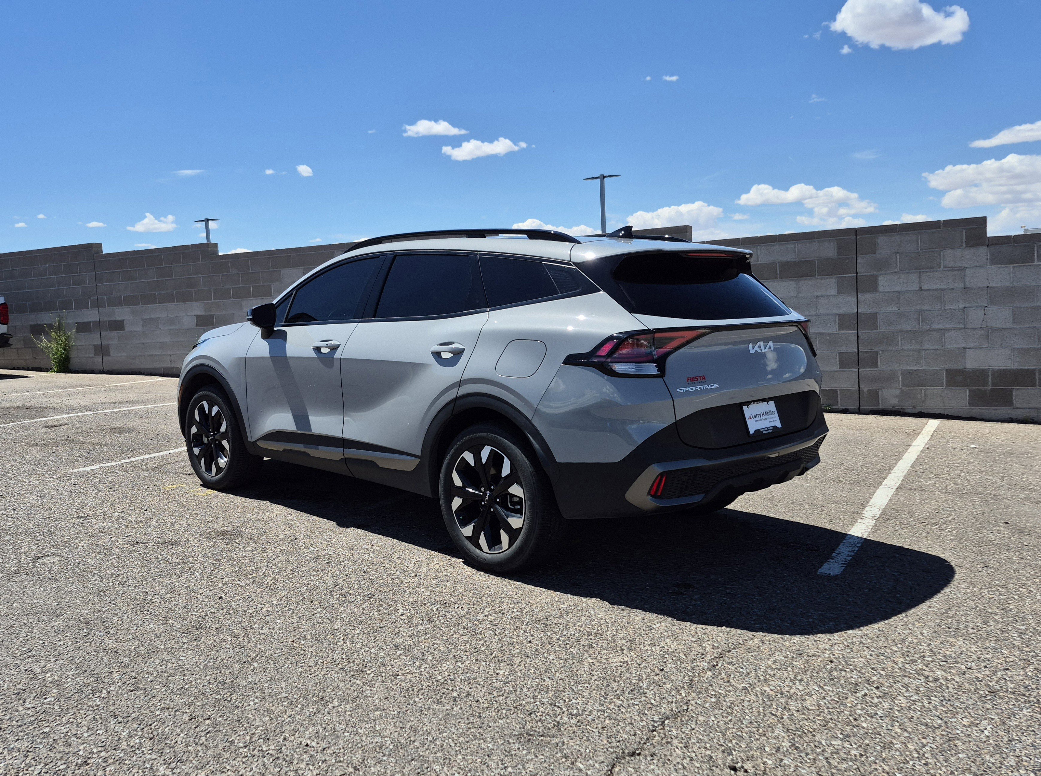 Used 2023 Kia Sportage X-Line w/ X-Line Premium Package image 3