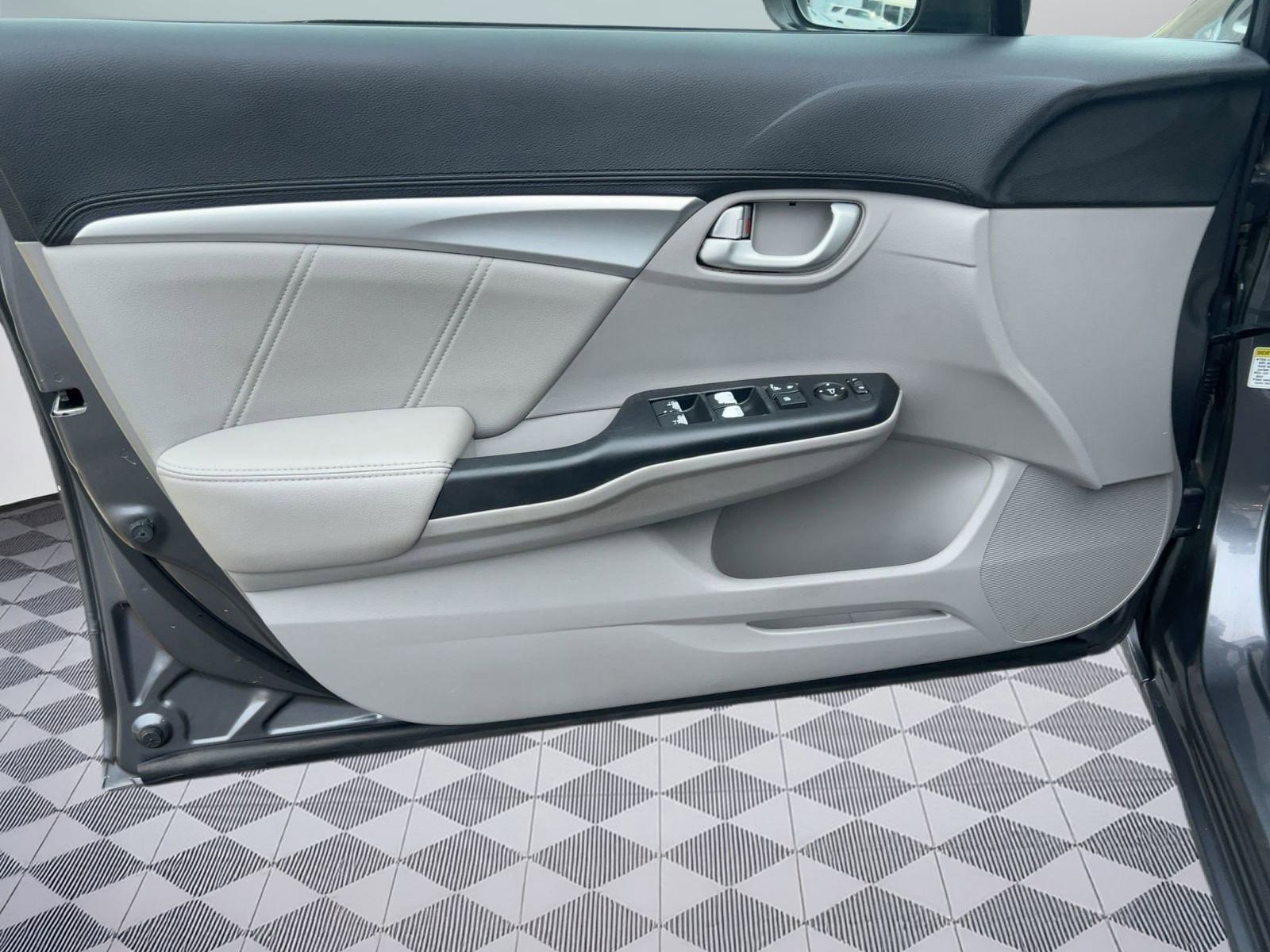 Used 2014 Honda Civic EX-L image 12