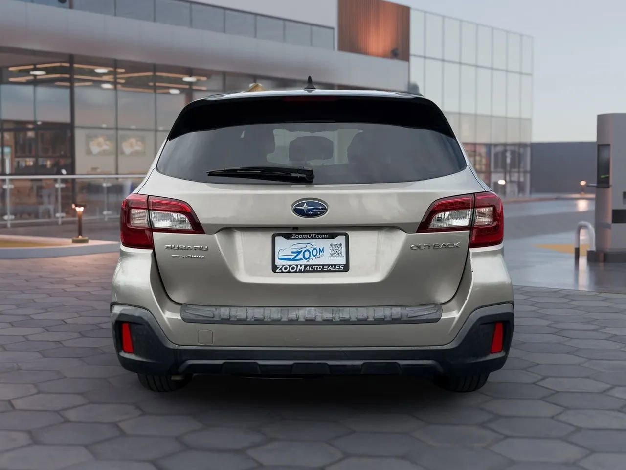 Used 2019 Subaru Outback 2.5i Premium AWD/4WD image 7