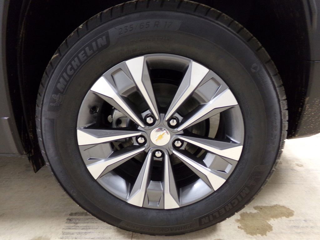 New 2026 Chevrolet Equinox LT w/ Convenience Package II image 31