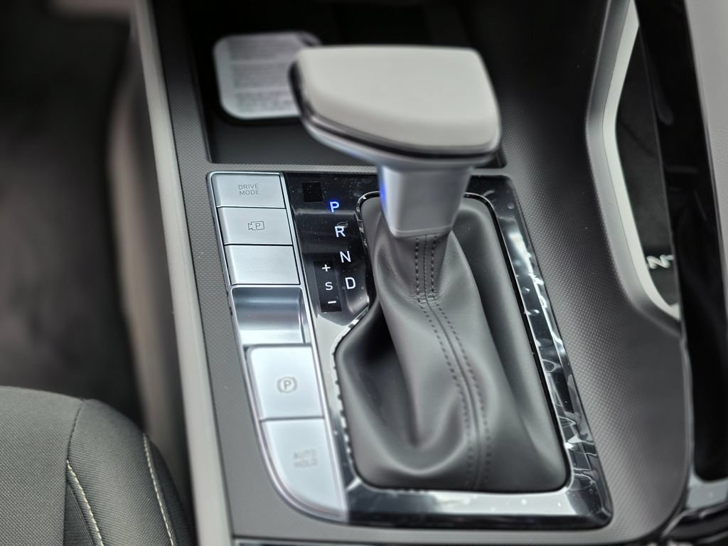 New 2026 Hyundai Elantra Sport FWD image 31