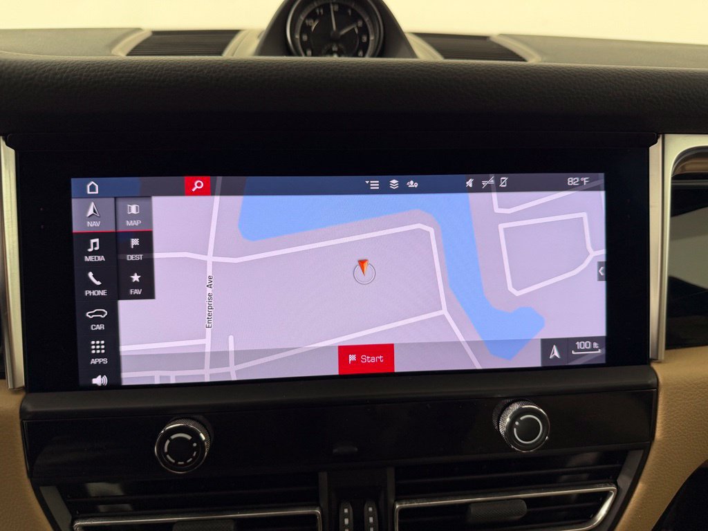 Certified 2024 Porsche Macan S AWD/4WD image 39
