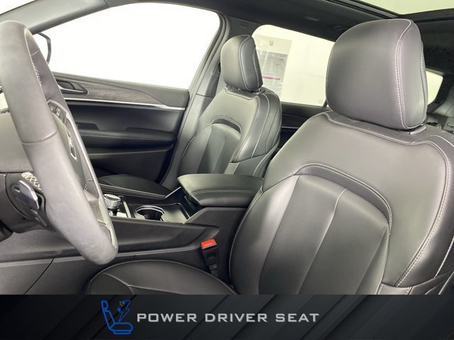 Used 2025 Jeep Grand Cherokee L Limited w/ Black Appearance Package AWD/4WD image 18