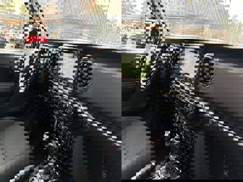 Used 2022 Jeep Gladiator Sport image 25