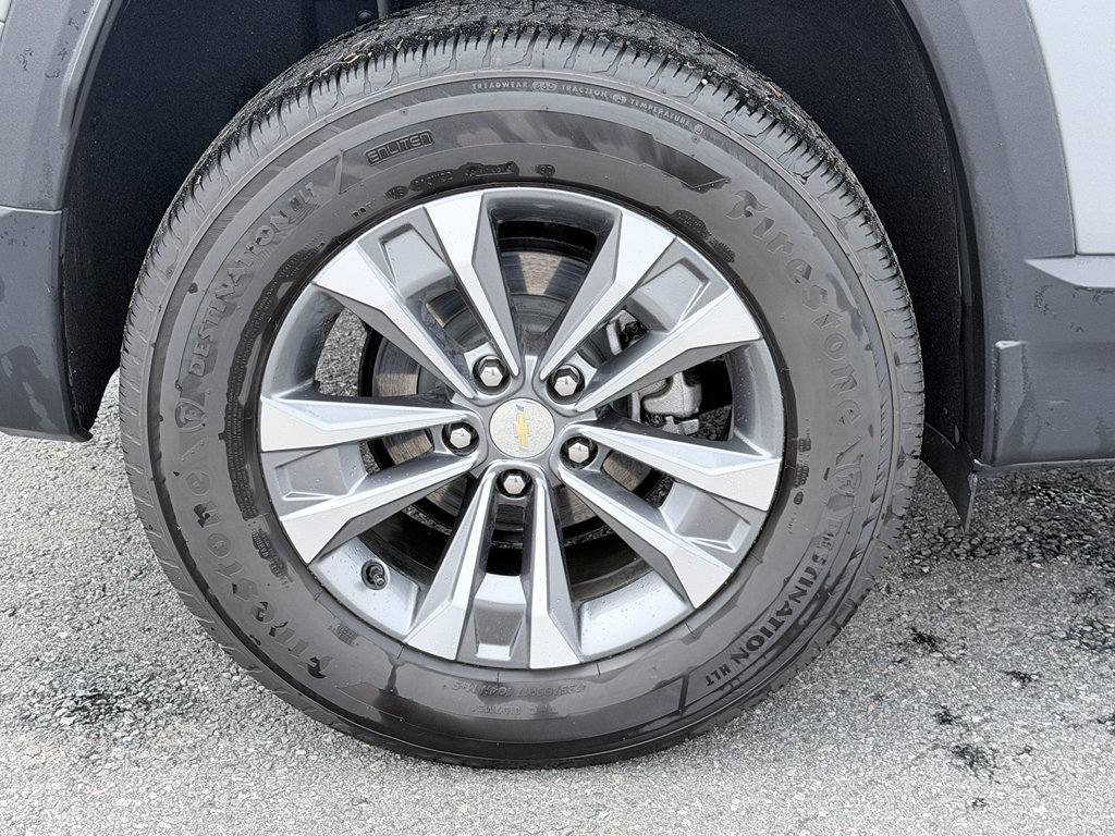 Used 2026 Chevrolet Equinox LT w/ Convenience Package II FWD image 35