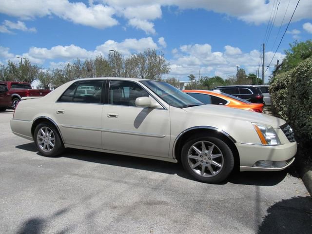 Used 2011 Cadillac DTS Luxury image 1