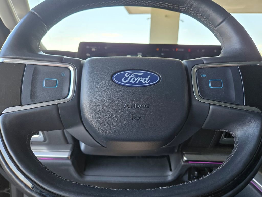 Used 2025 Ford Expedition Max Platinum AWD/4WD image 35