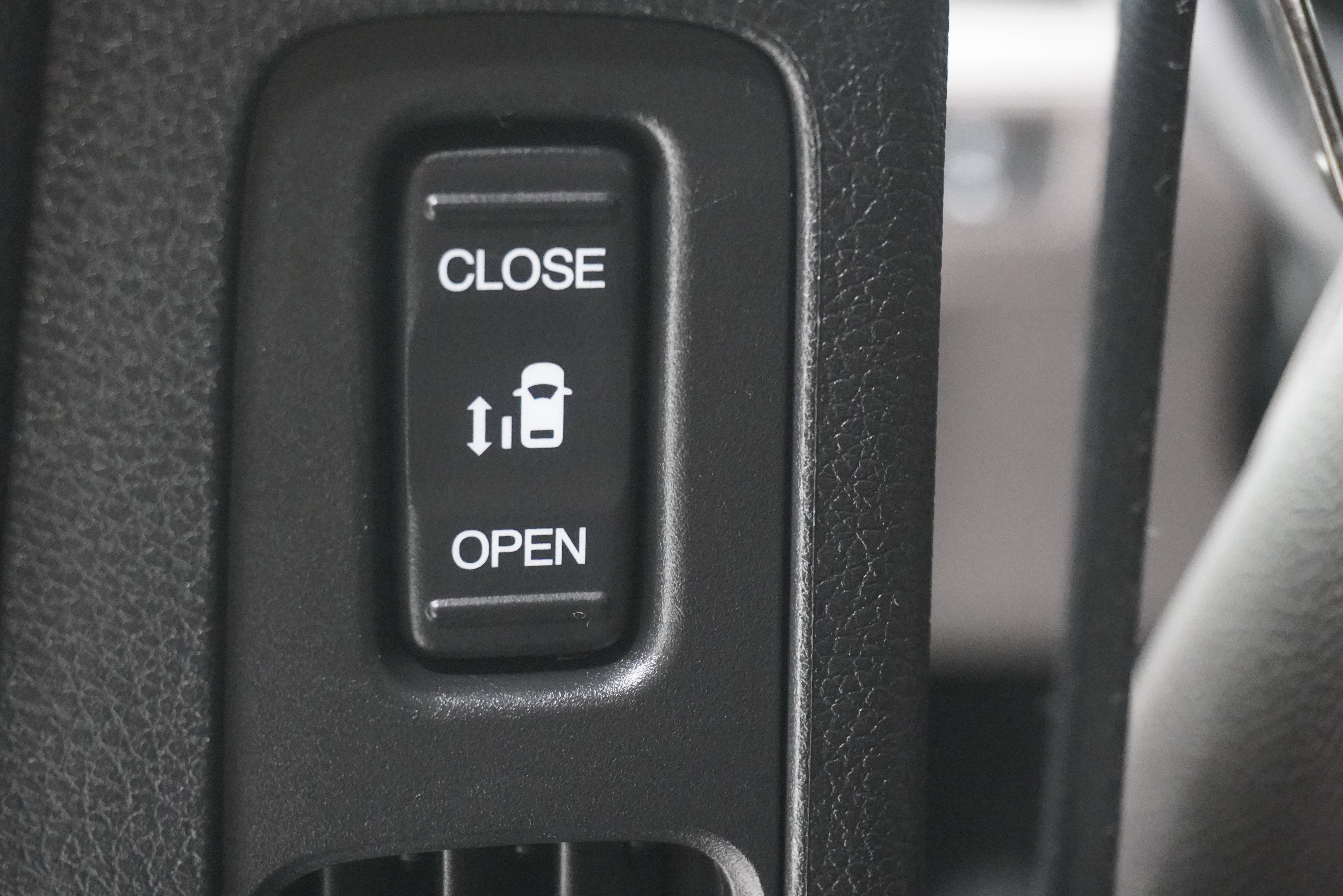 Used 2023 Honda Odyssey Elite image 16