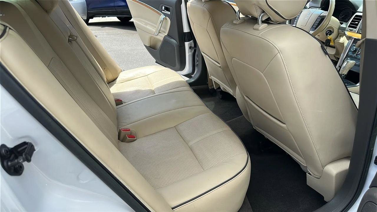 Used 2012 Lincoln MKZ Hybrid FWD image 30