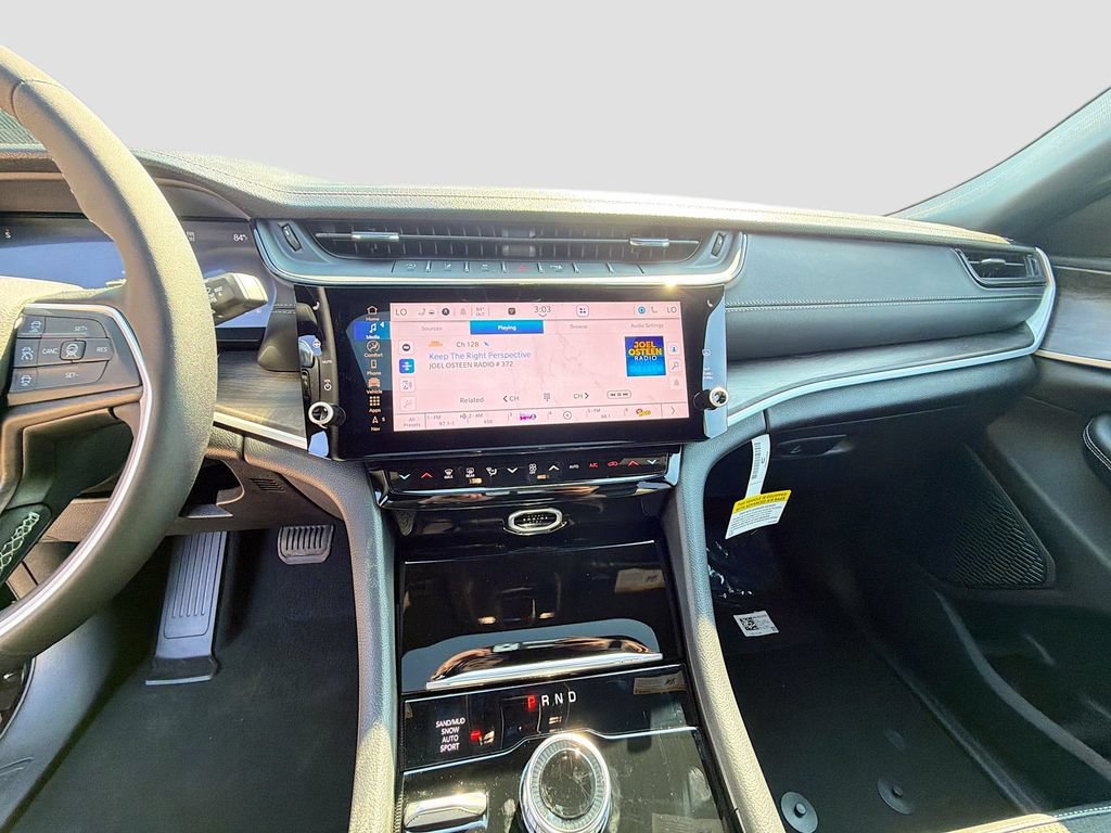 New 2026 Jeep Grand Cherokee Altitude AWD/4WD image 40