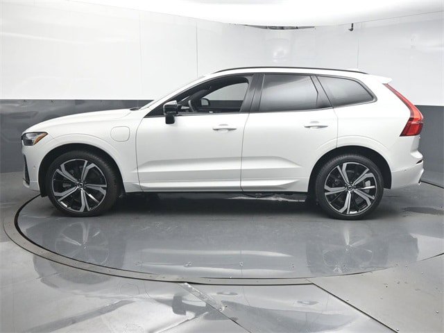 Certified 2025 Volvo XC60 T8 Ultra w/ Protection Package Premier image 5
