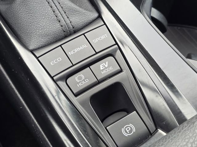 Used 2025 Toyota Camry LE image 26
