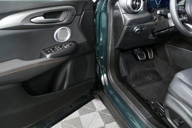 New 2026 Alfa Romeo Tonale w/ Black Premium Package image 10