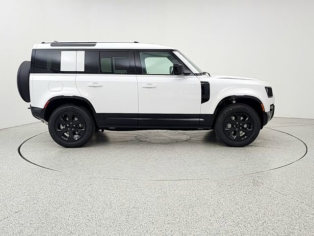 New 2026 Land Rover Defender 110 X-Dynamic SE AWD/4WD image 4