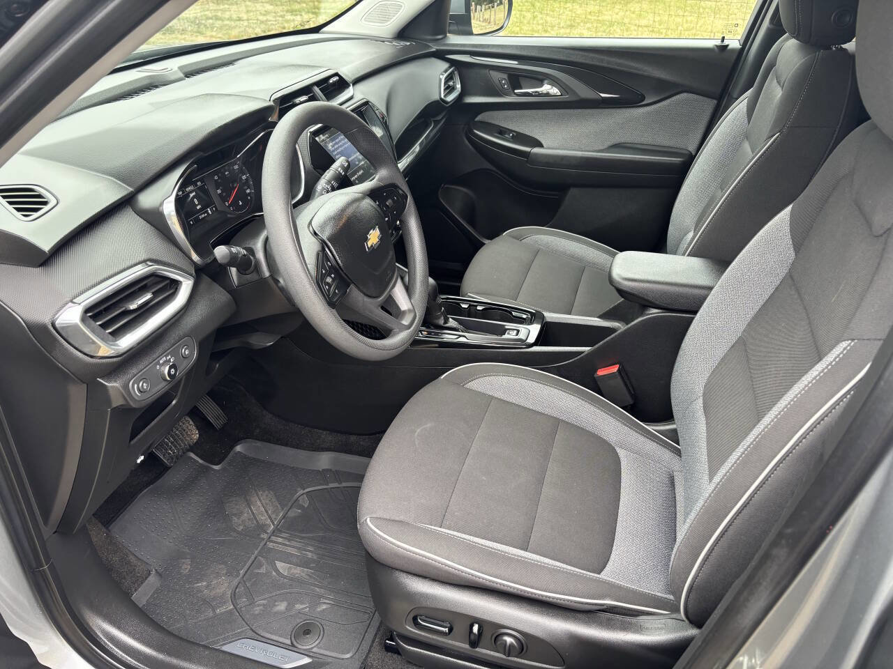 Used 2023 Chevrolet TrailBlazer LT w/ Convenience Package image 7