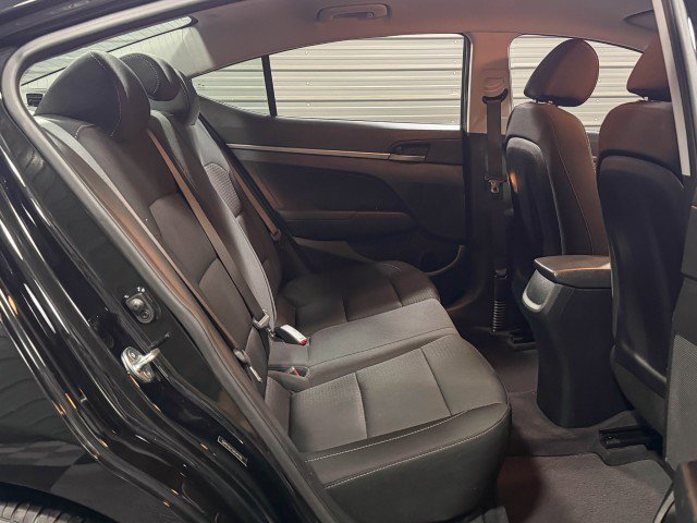 Used 2018 Hyundai Elantra SE w/ Cargo Package image 16