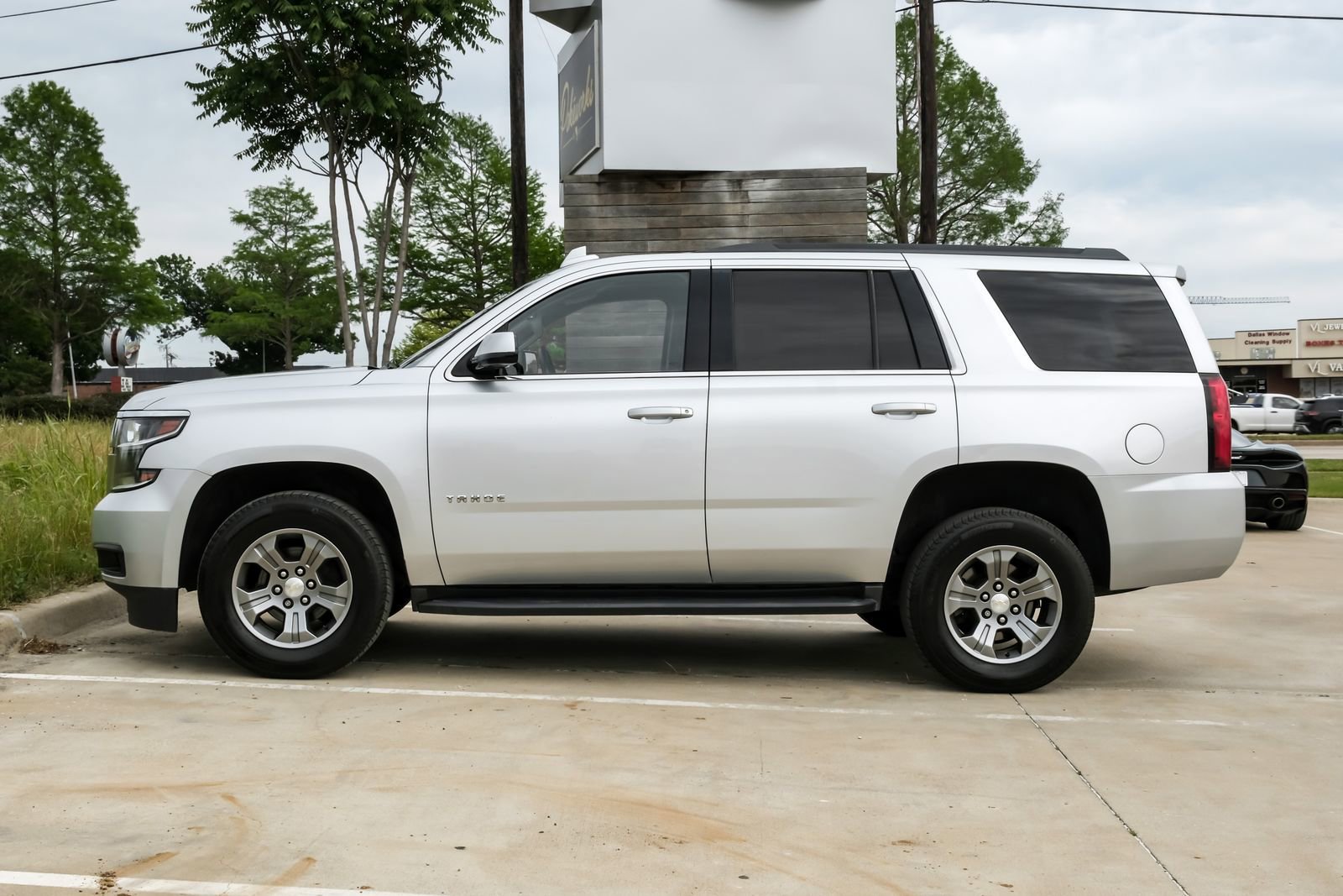 Used 2020 Chevrolet Tahoe LS RWD image 11