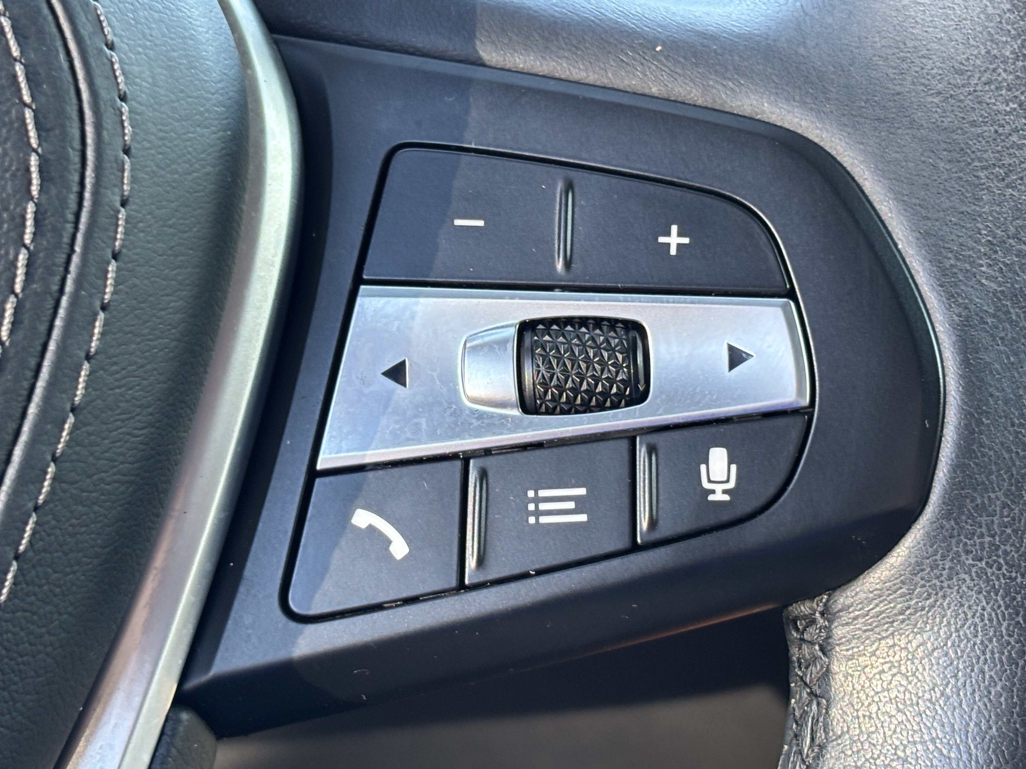 Certified 2025 BMW X5 sDrive40i w/ Premium Package RWD image 19
