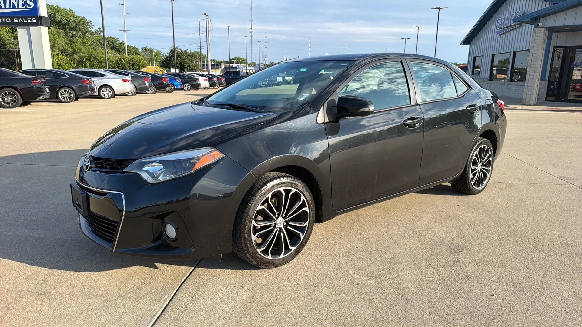 Used 2016 Toyota Corolla S FWD image 4