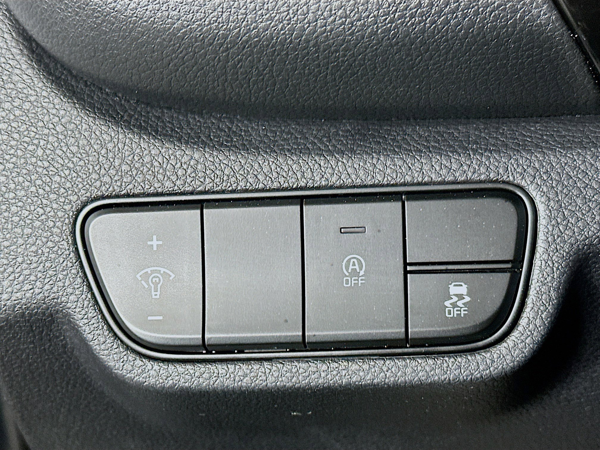 Used 2025 Kia Seltos S FWD image 17