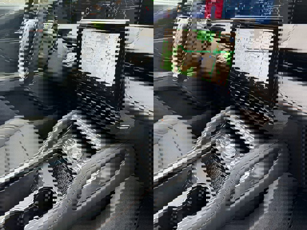 New 2025 Lincoln Nautilus Premier w/ Equipment Group 102A AWD/4WD image 26