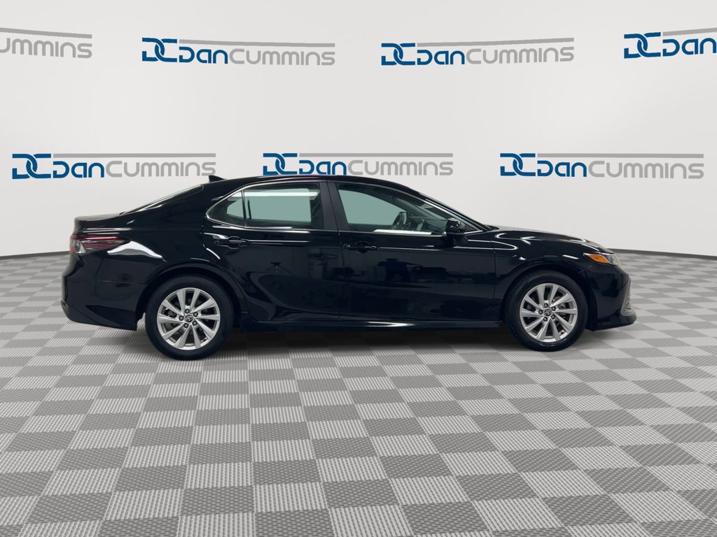 Used 2024 Toyota Camry LE FWD image 9