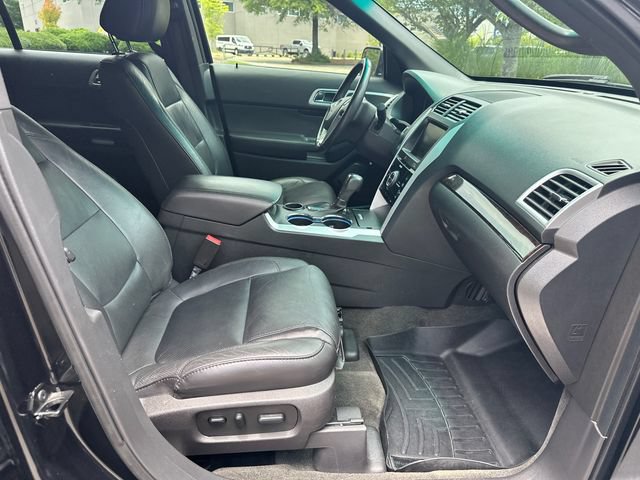 Used 2014 Ford Explorer Limited w/ Equipment Group 302A FWD image 15