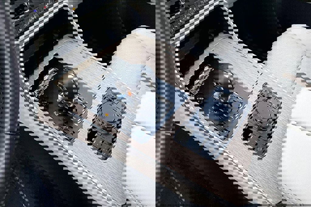 Used 2025 MAZDA CX-90 Plug-In Hybrid w/ Premium Plus image 17